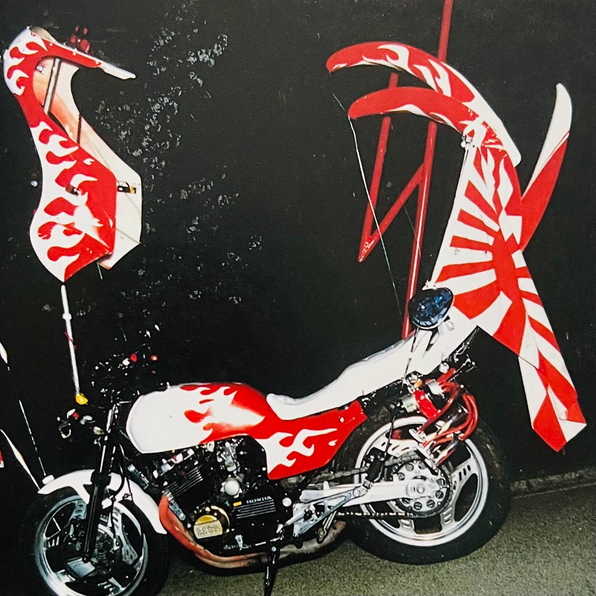 MODEST) BOOKS — (Kyoichi Tsuzuki) (Hell on Wheels)