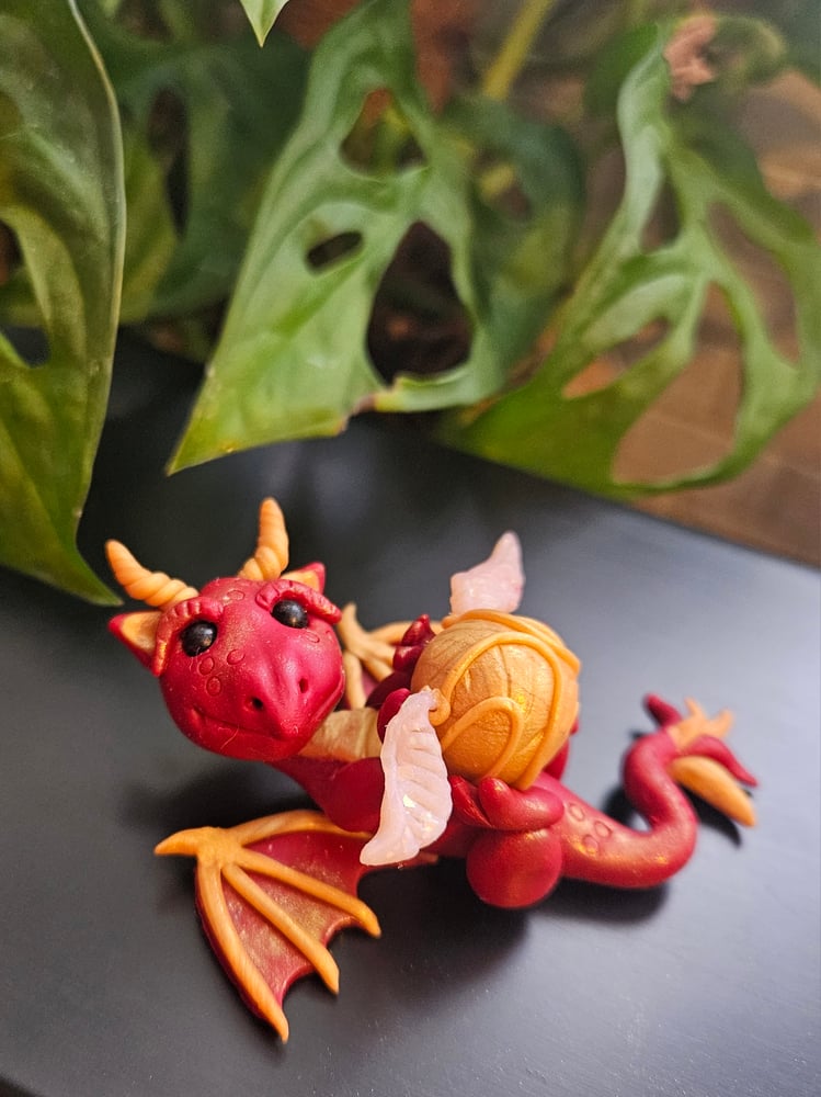 Image of Gryffindor themed dragon