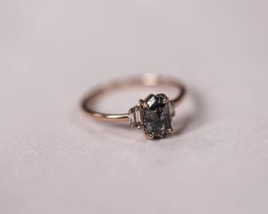 Image of 18ct Rose gold, Dark Grey Hexagonal Rose-Cut diamond ring (LON242)