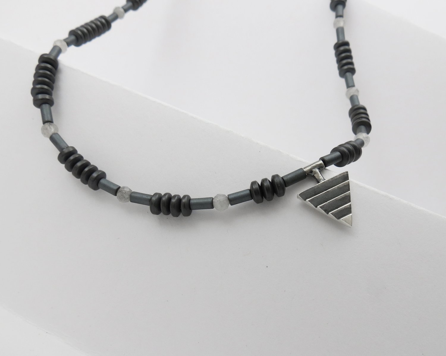 Image of Mono Delta on Hematite and Laradorite