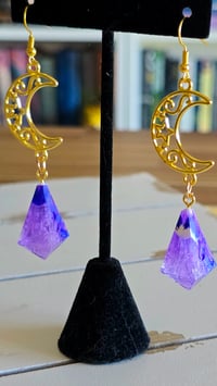 Image 3 of Wizard of Waterdeep dice jewelry 