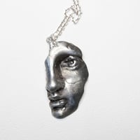 Image 1 of Pendentif Visage Statue, collection "Sombres Romantiques", OOAK