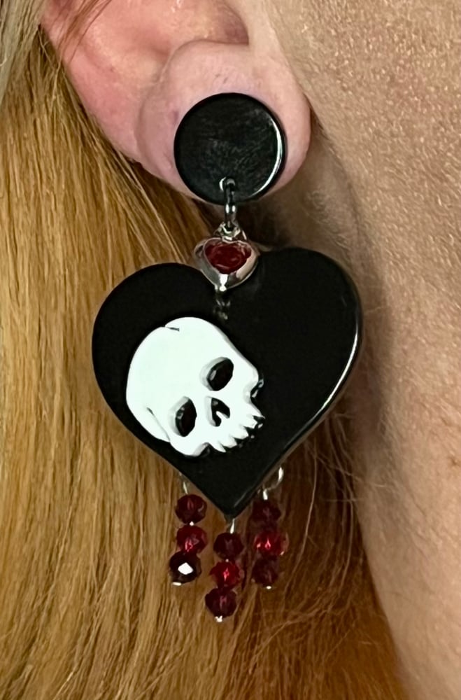 Image of Black hearts with skulls blood drop earrings 
