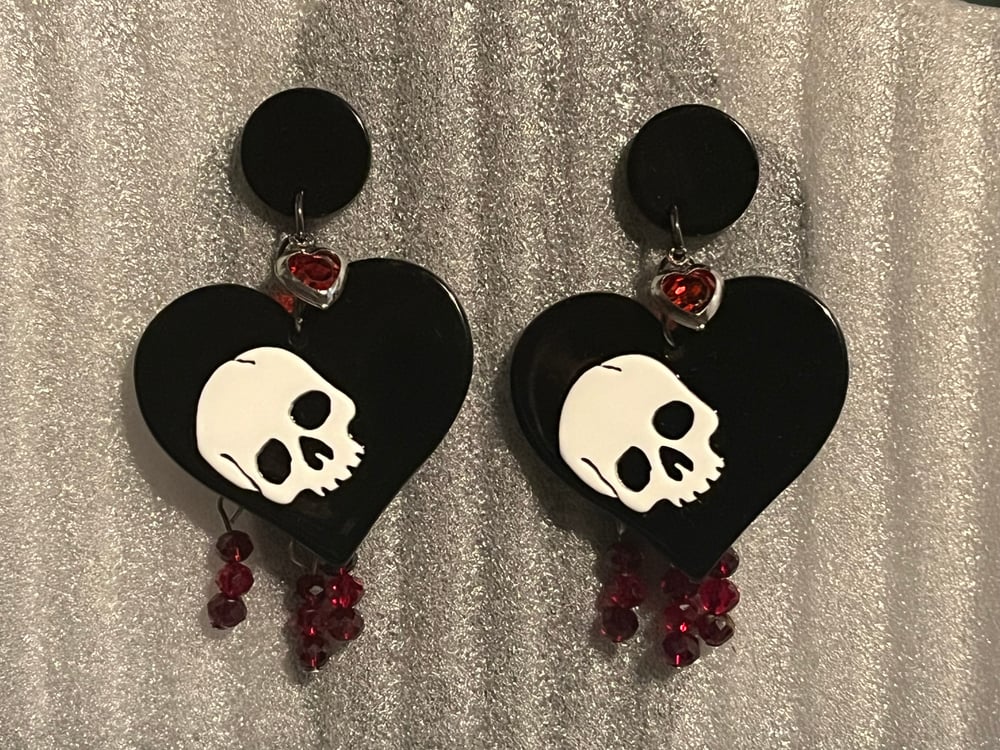 Image of Black hearts with skulls blood drop earrings 