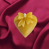 Small heart beeswax candle 