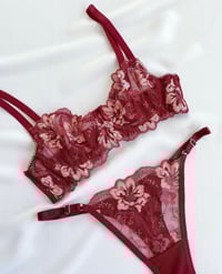 Image 4 of Iris Bra Set