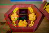 Image 5 of Caja premium imantada para juego de mesa Colonos de Catan