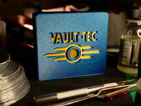 Image 4 of Caja Fallout / Vaul Tec imantada