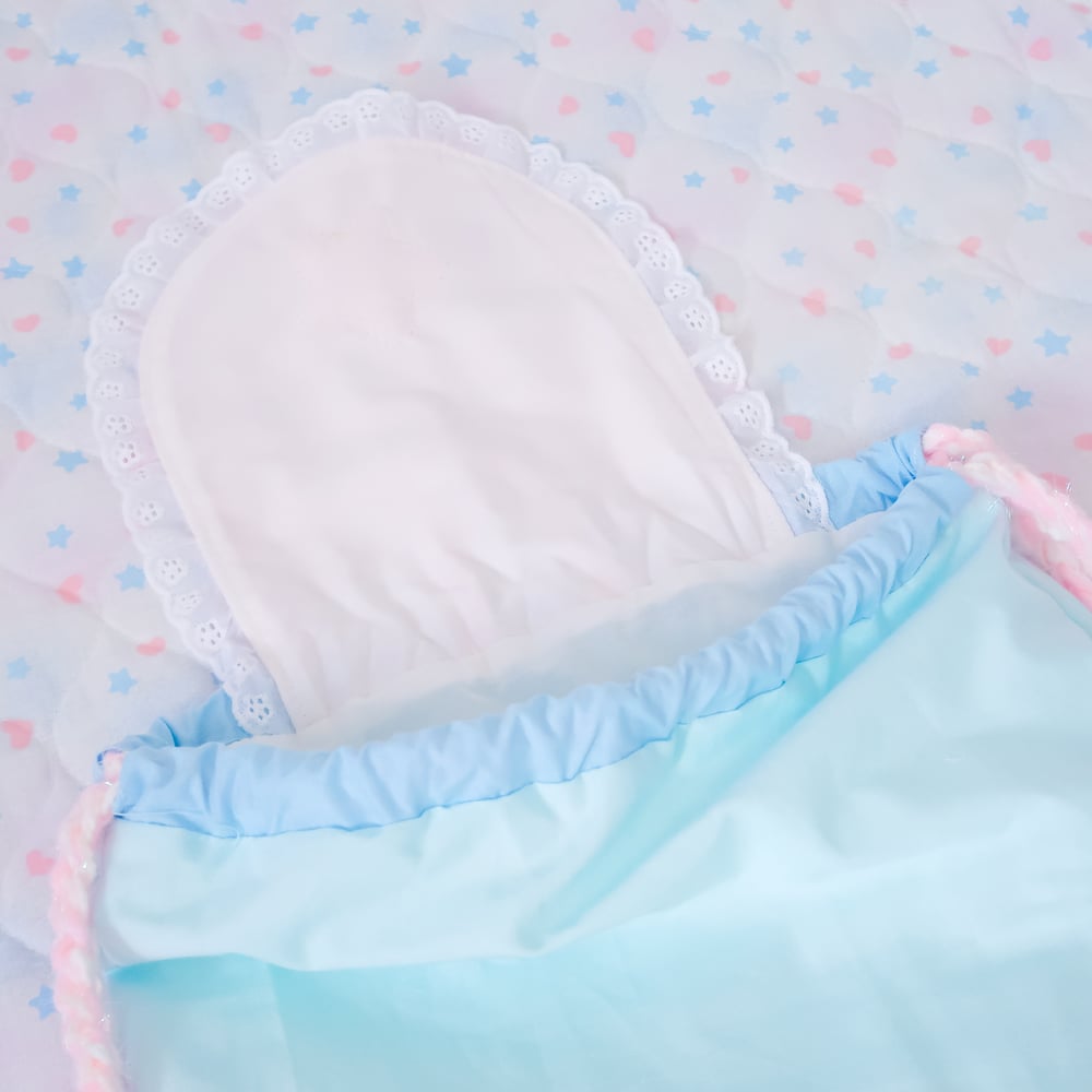 Drawstring Backpack: 05