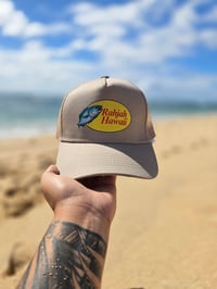 BEIGE ULUA SNAPBACKS 