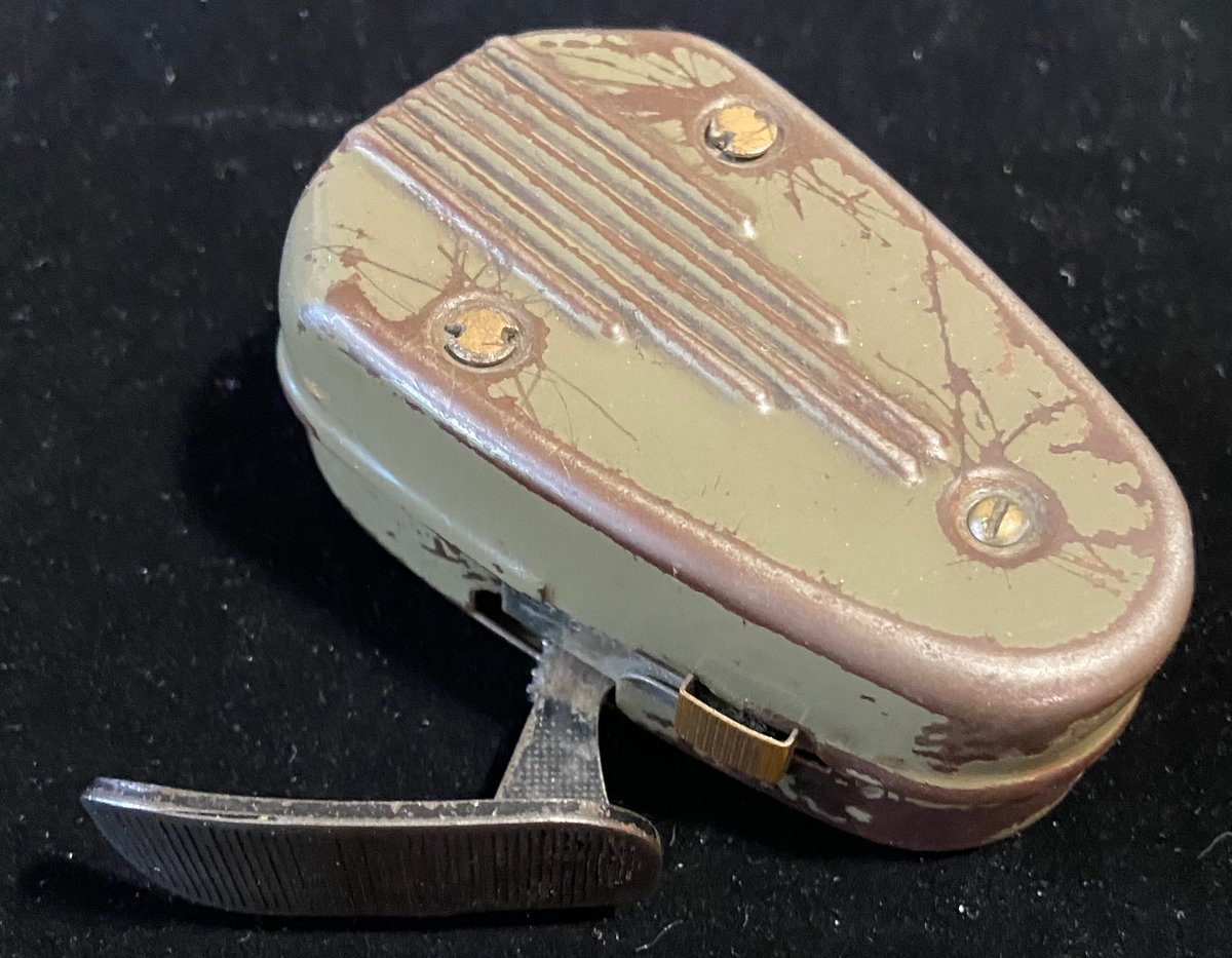 WW2 (Nazi Germany) Dynamo Hand Generator Pocket Flashlight - 1943