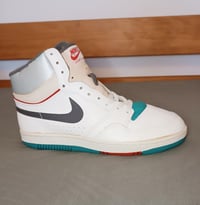 Image 3 of NIKE COURT FORCE SIZE 9US 42.5EUR 