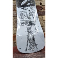 Image 5 of Confusion Dystopia - 9,5" skull shape - skateboard deck 