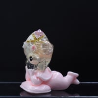 Image 4 of Kilos Kewties Glow in the Dark Laying Starfish Double Cast Resin Figure - Vday Series