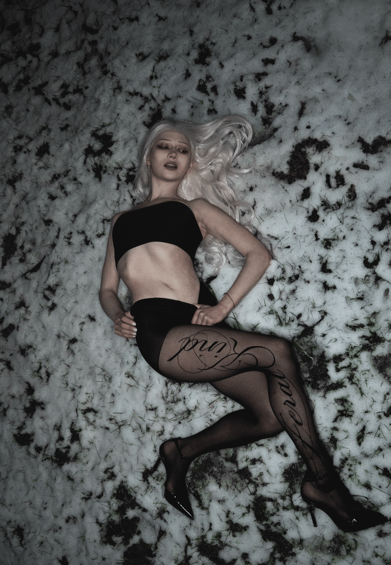 FK STOCKINGS Image 5