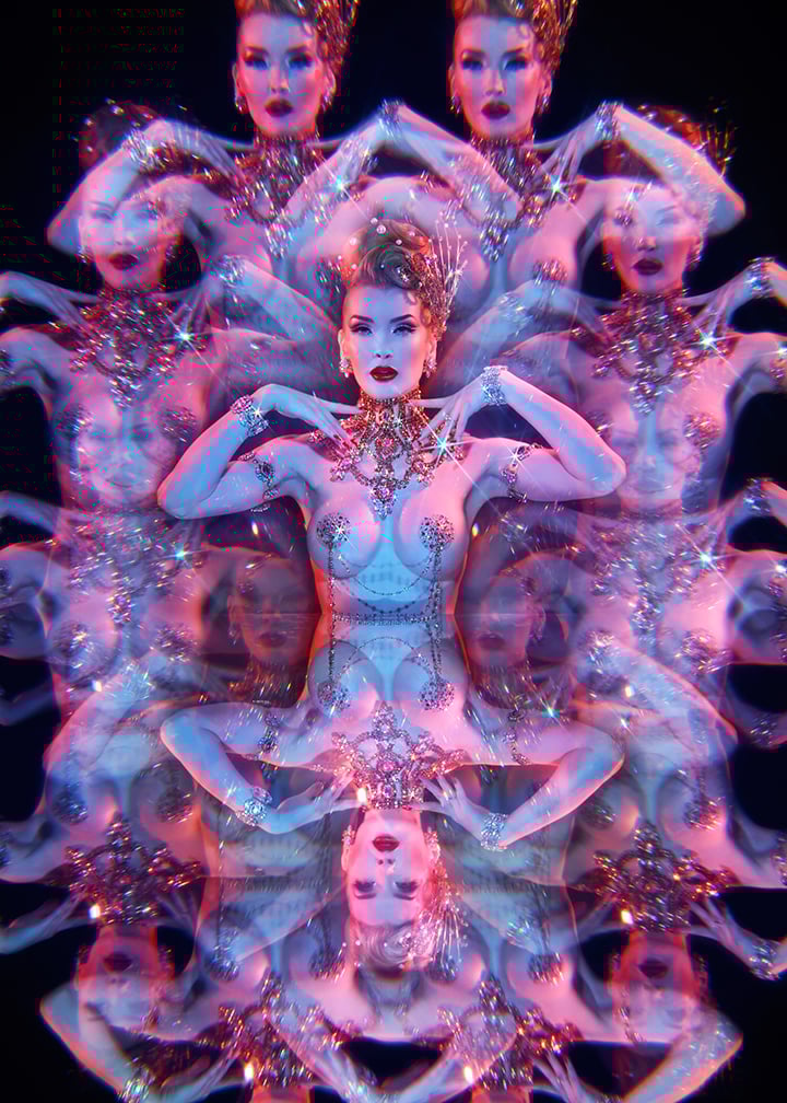 Image of Miranda by Michel Dierickx - Mirror #3