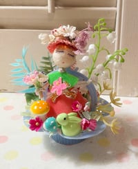 Sweetie Vintage Basket with Easter Spring Spun Cotton Cutie