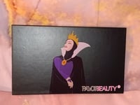 Image 1 of the evil queen eye pallet