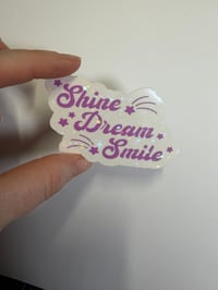 Shine dream smile 