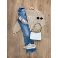 Image 1 of FELPA BEIGE GUESS SS25