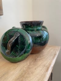 Image 2 of Olla de Barro Verde 