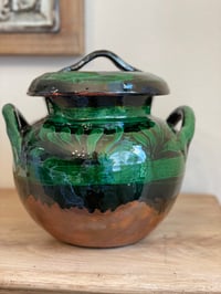 Image 1 of Olla de Barro Verde 