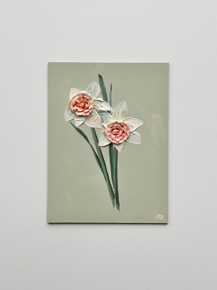 Image of Petit Four On Alcove Green