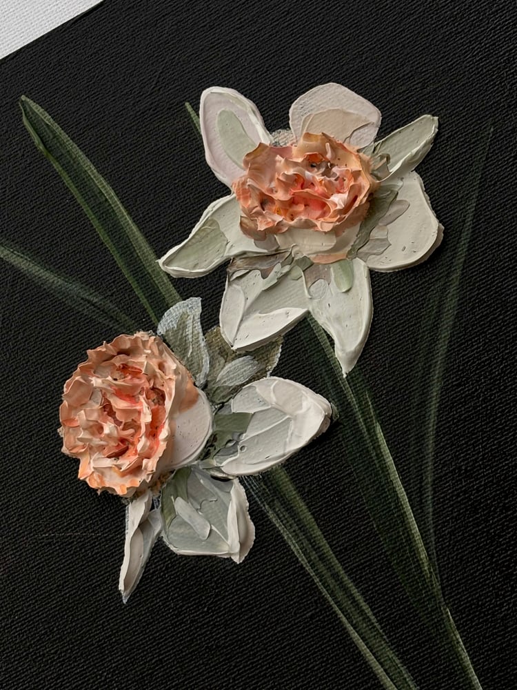 Image of Petit Four On Warm Black 