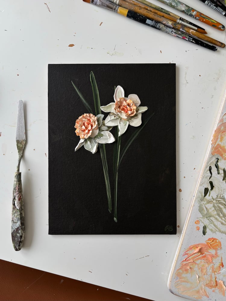 Image of Petit Four On Warm Black 