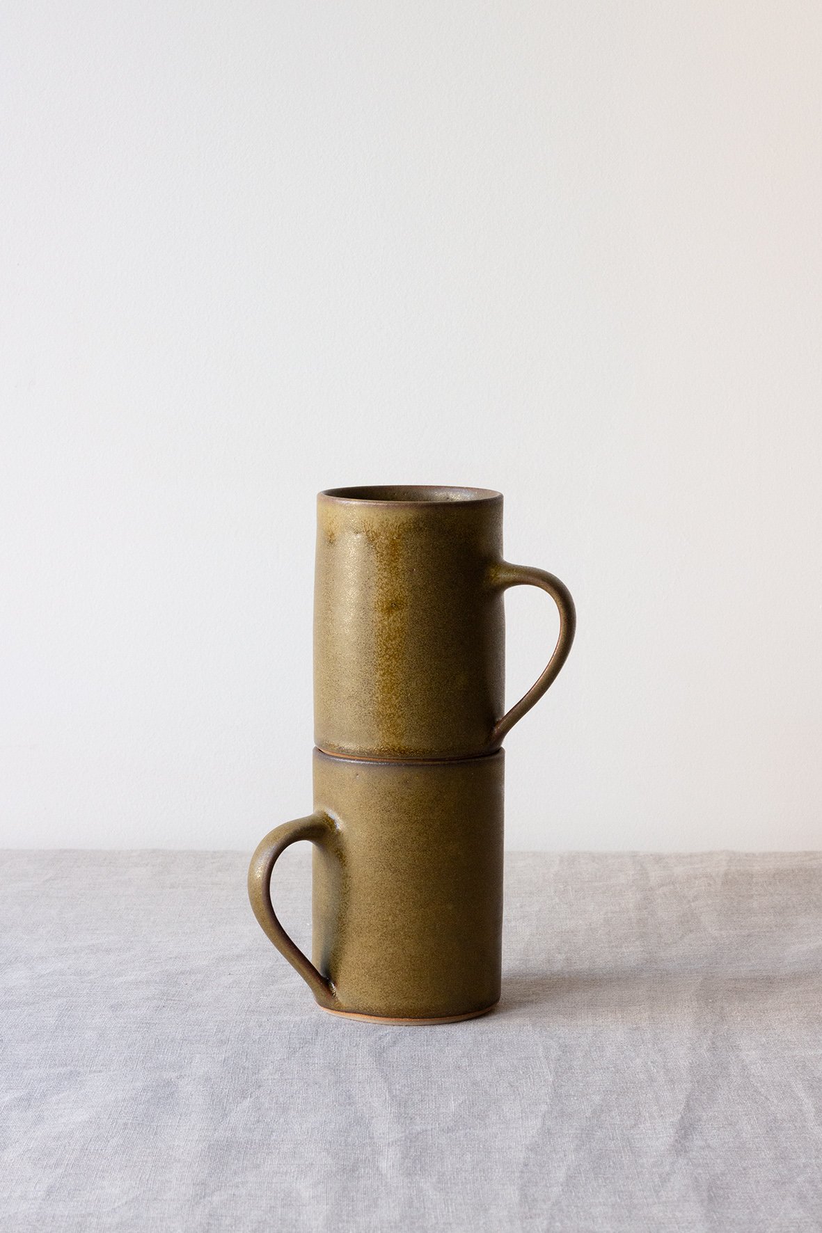 Image of grand mug / ocre