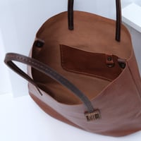 Image 5 of Medium Tote with pleated base in toasted caramel