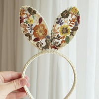 Earth embroidery crown