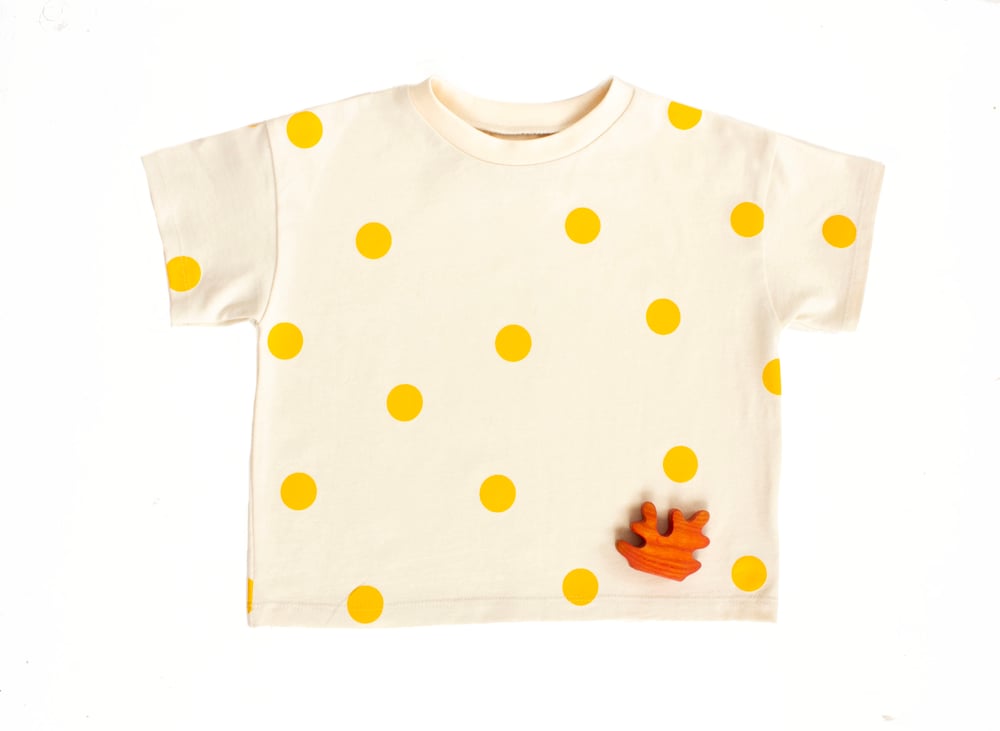 Image of BIG TEE YELLOW DOTS