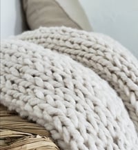 Image 3 of Dani blanket, Hand knit cotton throw blanket, Super soft Argentinian cotton yarn, Ecofriendly, Vegan
