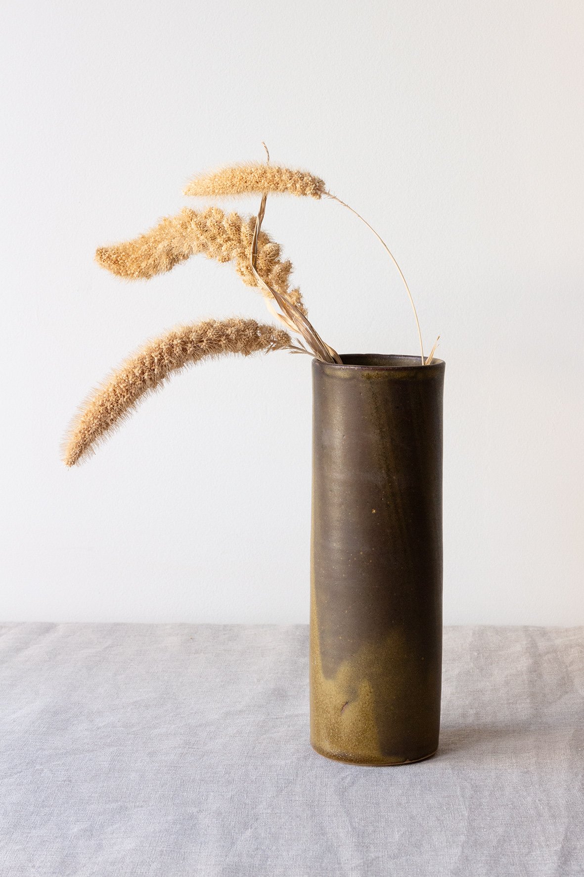 Image of Vase / ocre