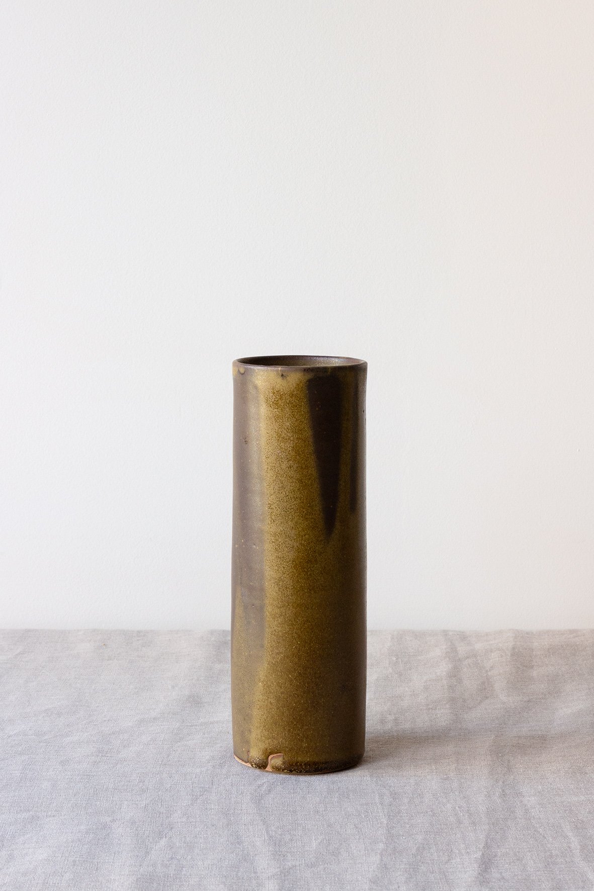 Image of Vase / ocre