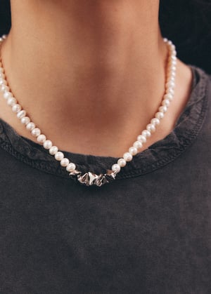 Image of LOWOOL - Struggle Pearl Necklace