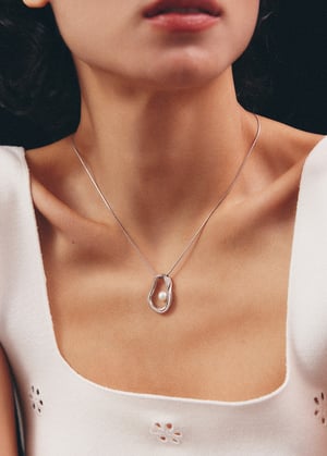 Image of LOWOOL - Heart Pearl Necklace