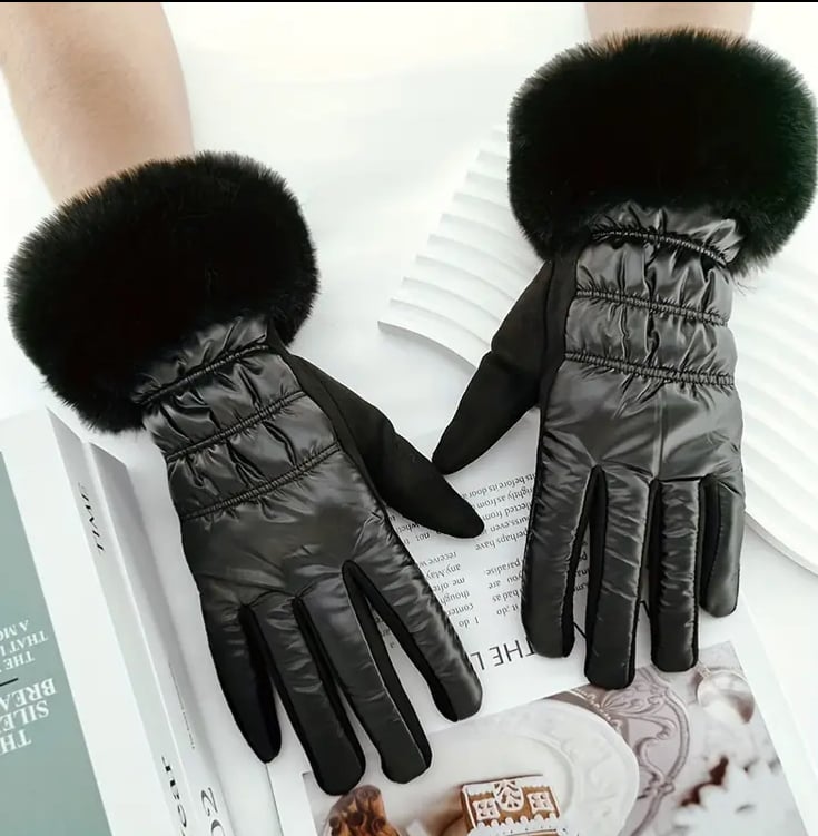 Image of The Holly Gloves