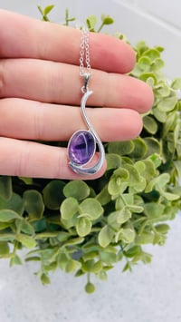 Oval Curve Drop Pendant