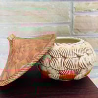 Image 4 of  Tiki Collection Aku Tiki Room Shell Lamp 22 oz 2-Piece Mug