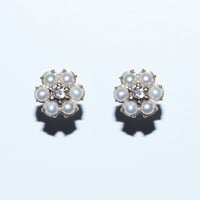 Image 1 of Pearl Daisy Diamond Earring