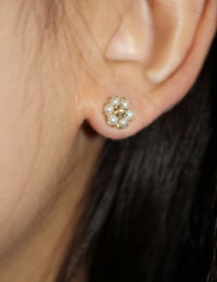 Image 3 of Pearl Daisy Diamond Earring