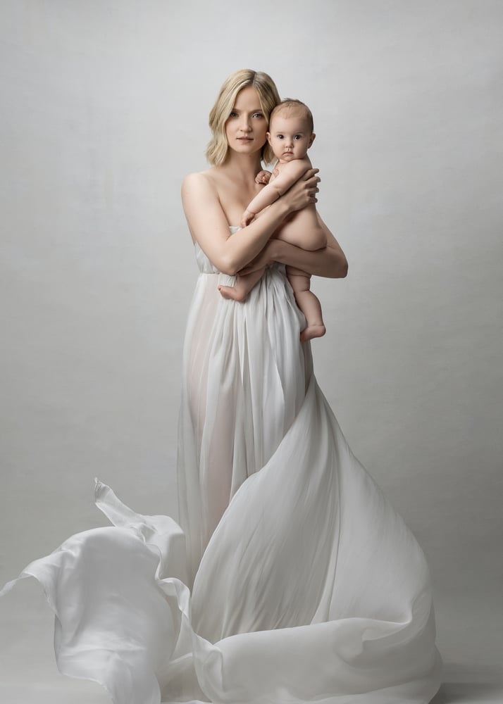 Image of MOTHER'S DAY PORTRAIT EVENT