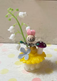 Vintage Spun Cotton Easter Bunny Daisy Decoration