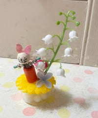 Vintage Spun Cotton Easter Bunny Cutie on a Daisy