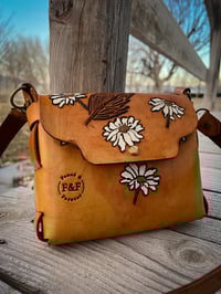 Image 2 of Daisy festival purse