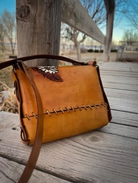 Image 3 of Daisy festival purse