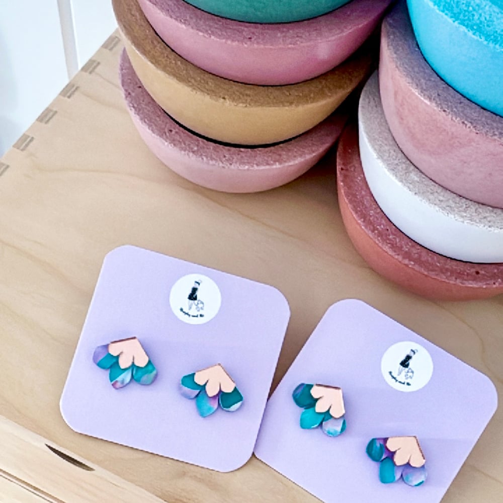 Image of 'Mint Pastel' Mini Fleur Studs