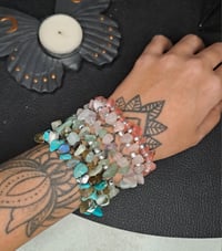 Image 4 of Bracciali con chips di pietre naturali